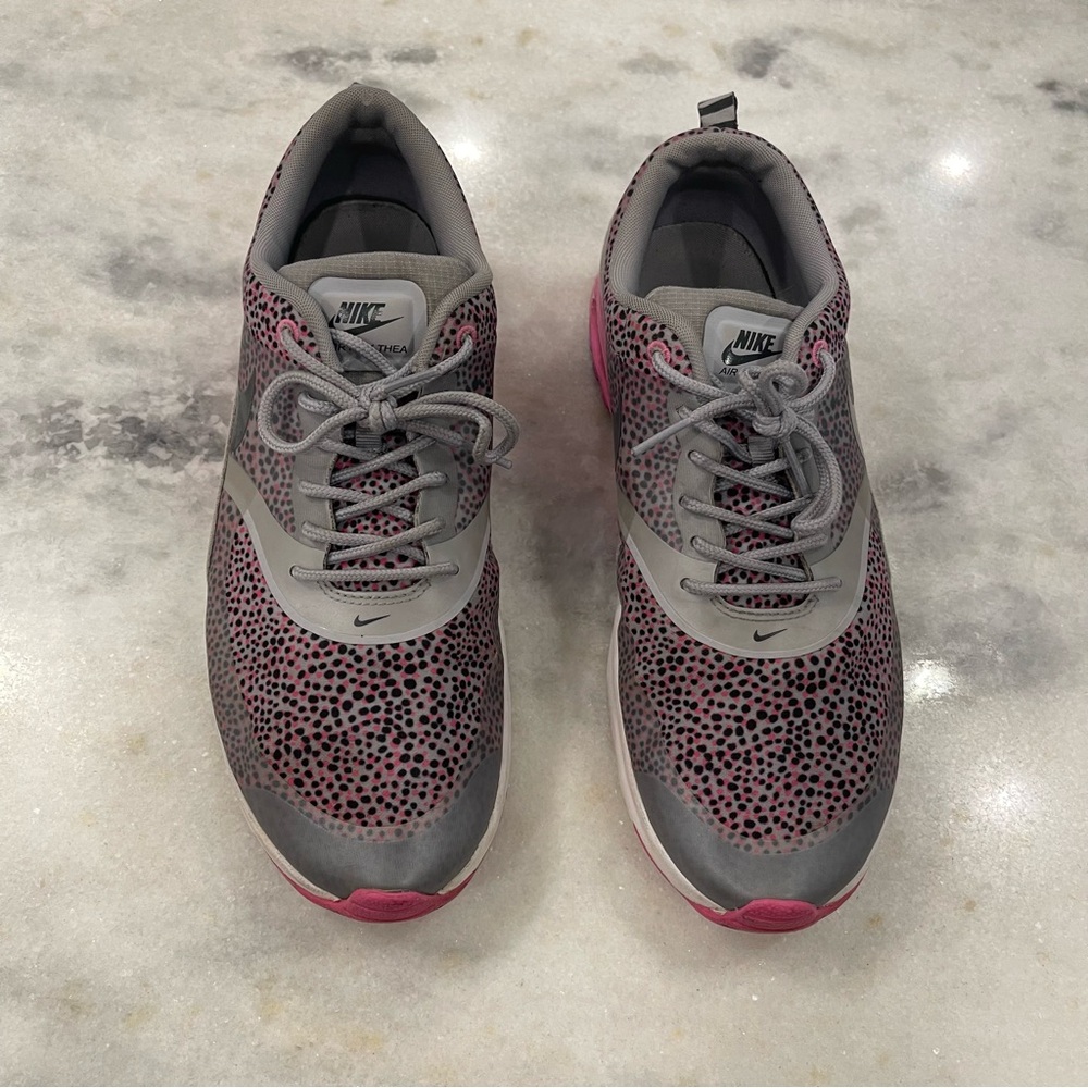 Nike Women’s Air Max Thea Polk Dots Tennis Shoes Size 11